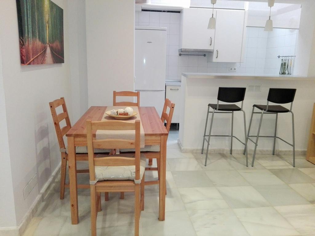 Centrico Apartamento Con Patio Privado Sevilha Exterior foto