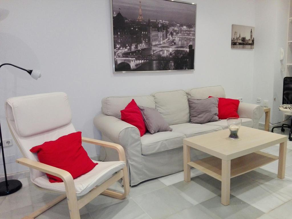 Centrico Apartamento Con Patio Privado Sevilha Exterior foto